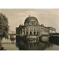 Postcard Berlin Museum