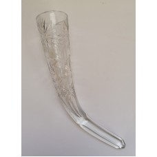 Souvenir crystal horn with engraved decorations