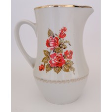  The jug of the Riga porcelain factory is decorated with roses