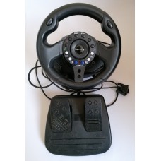 4 Gamers computer game console with steering wheel and pedals